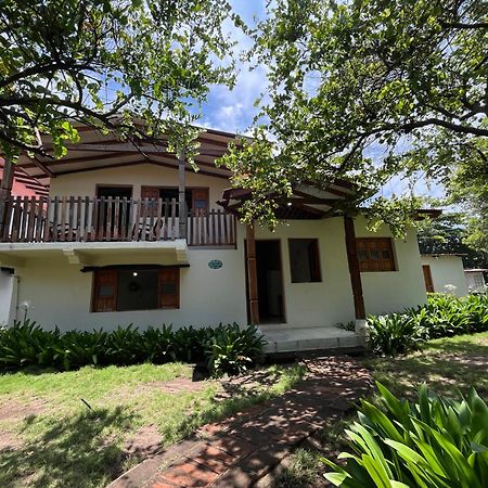 Casa De Playa Los Moncada Leon Ngoại thất bức ảnh