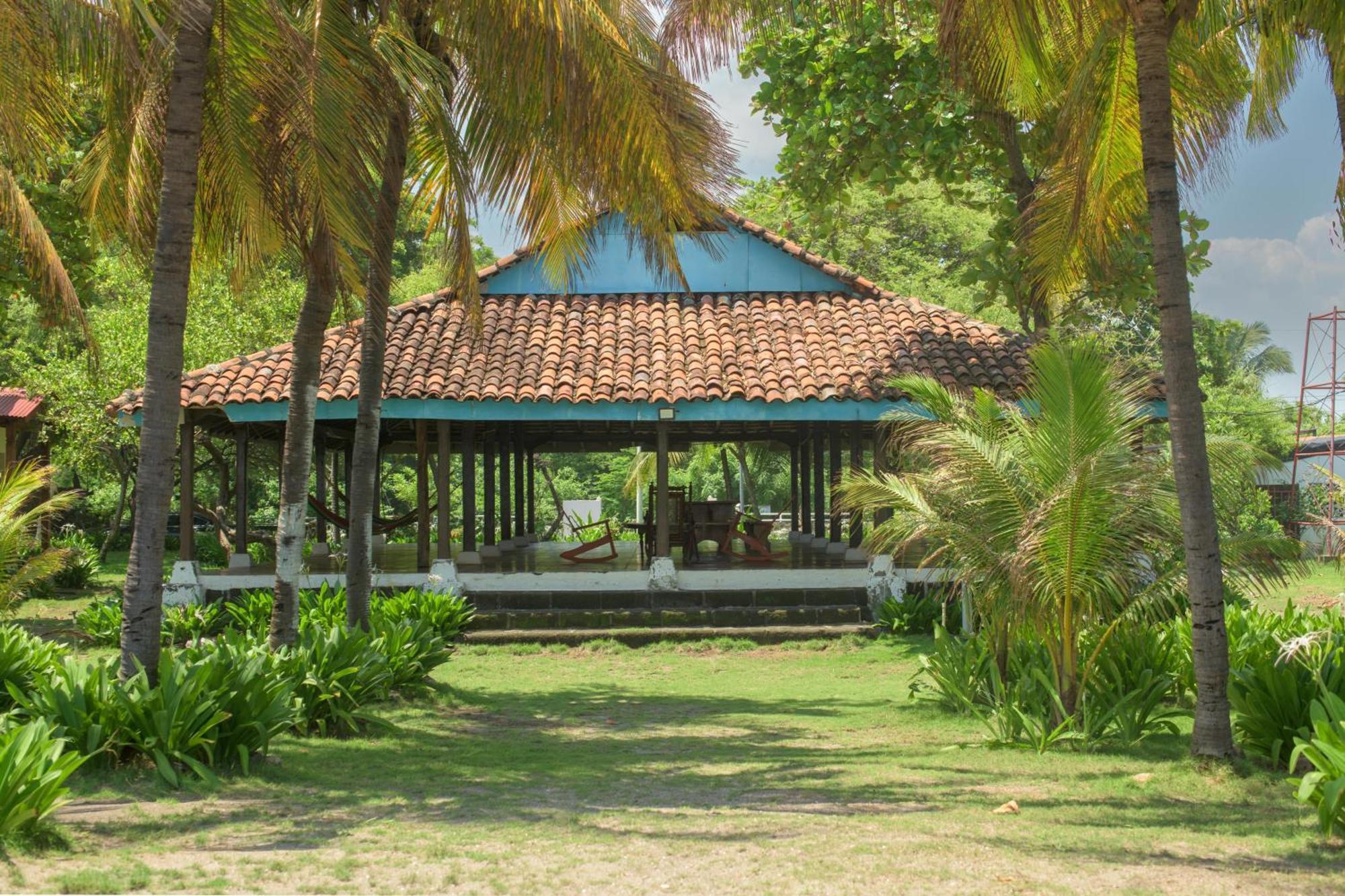 Casa De Playa Los Moncada Leon Ngoại thất bức ảnh
