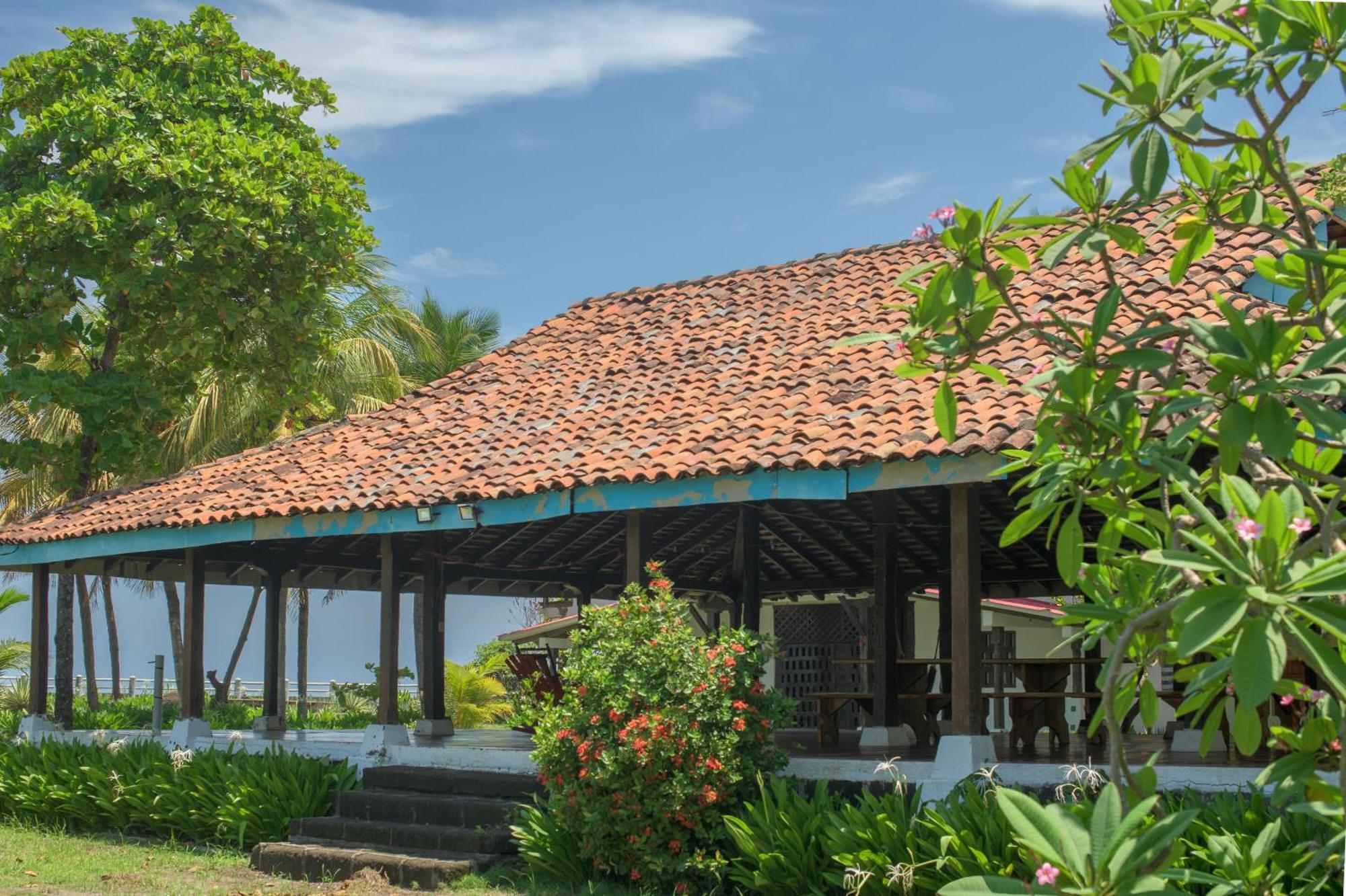 Casa De Playa Los Moncada Leon Ngoại thất bức ảnh